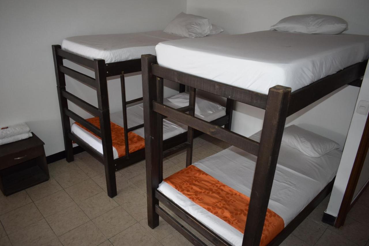 Hotel Descanso *